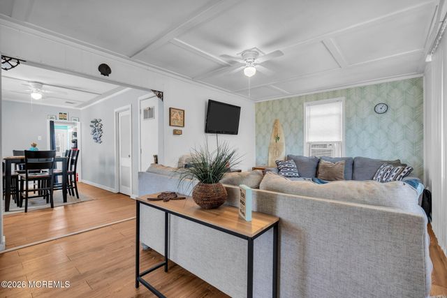 40 Frederick Place, Keansburg, NJ 07734