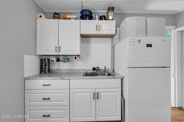 40 Frederick Place, Keansburg, NJ 07734