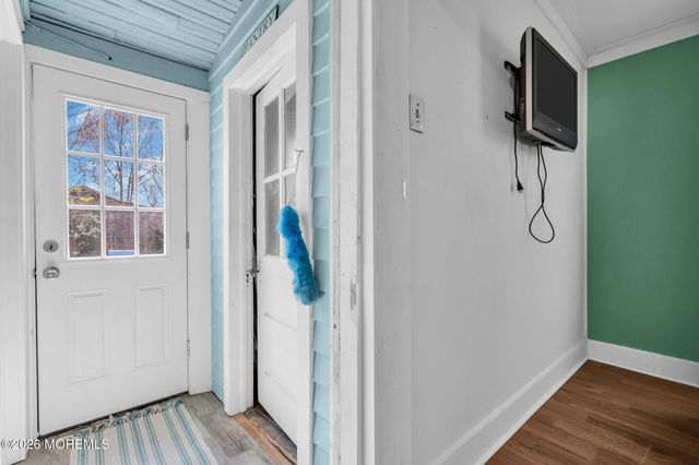 40 Frederick Place, Keansburg, NJ 07734