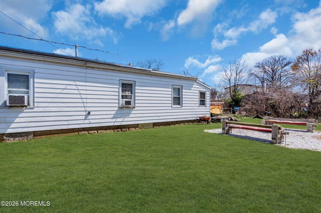 40 Frederick Place, Keansburg, NJ 07734