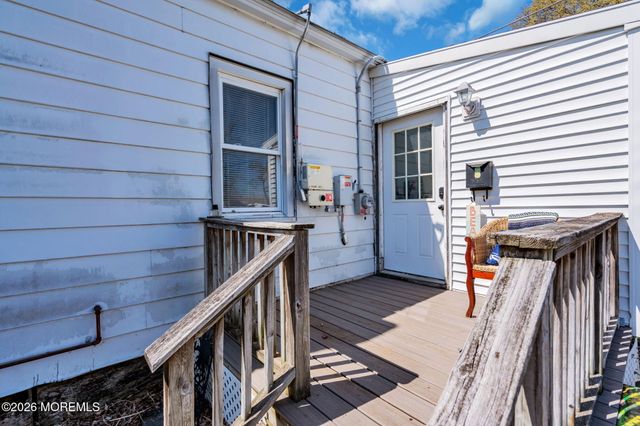 40 Frederick Place, Keansburg, NJ 07734