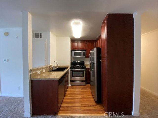 5515 Canoga Avenue 231, Woodland Hills (los Angeles), CA 91367