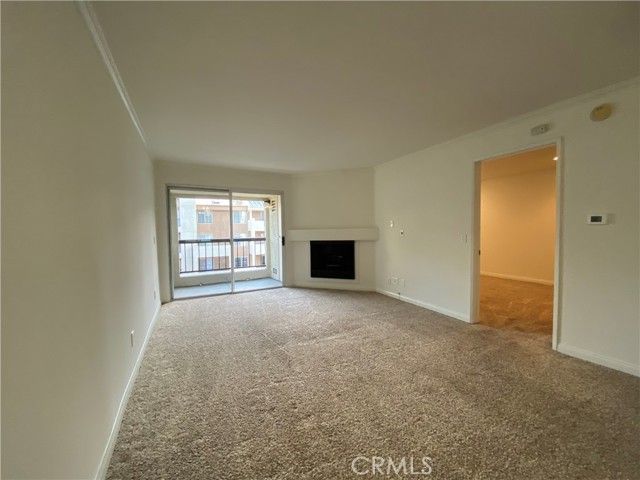 5515 Canoga Avenue 231, Woodland Hills (los Angeles), CA 91367