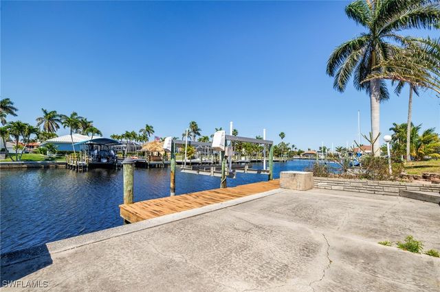 1709 SE 44th ST, Cape Coral, FL 33904