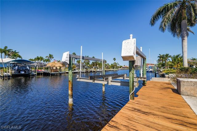 1709 SE 44th ST, Cape Coral, FL 33904