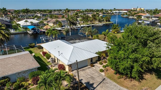1709 SE 44th ST, Cape Coral, FL 33904