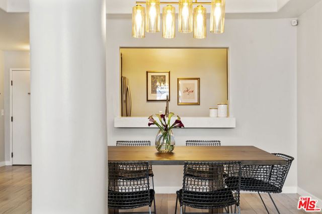 5848 W Olympic Boulevard 102, Los Angeles, CA 90036