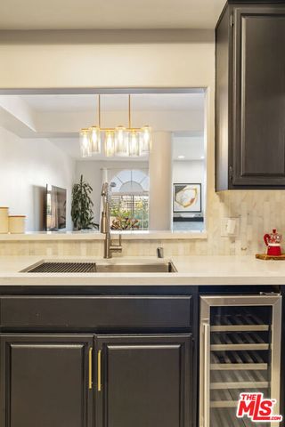 5848 W Olympic Boulevard 102, Los Angeles, CA 90036