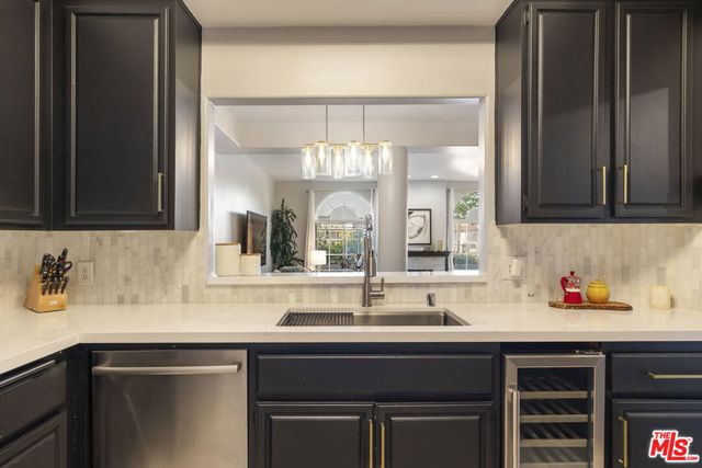 5848 W Olympic Boulevard 102, Los Angeles, CA 90036