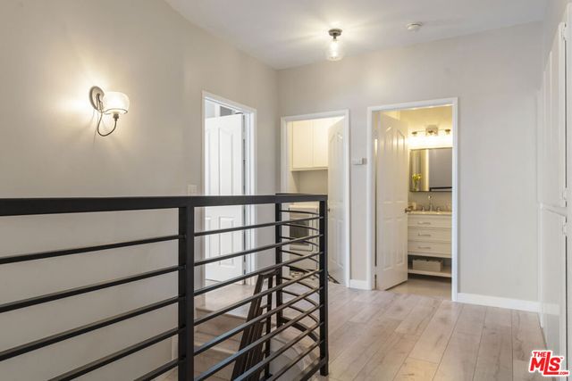 5848 W Olympic Boulevard 102, Los Angeles, CA 90036