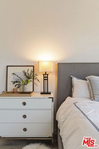 5848 W Olympic Boulevard 102, Los Angeles, CA 90036