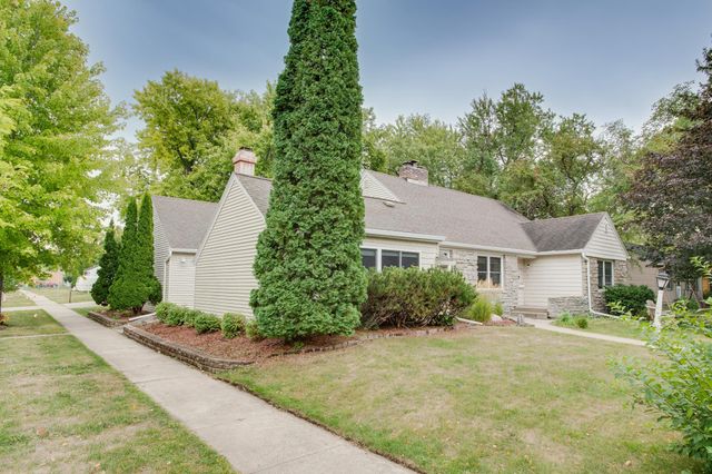 1100 13th Street S, Moorhead, MN 56560