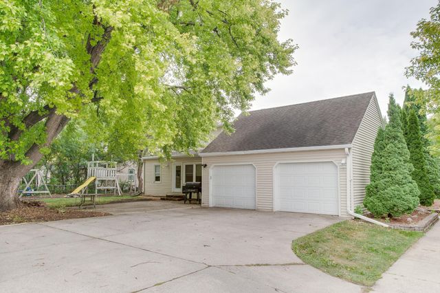 1100 13th Street S, Moorhead, MN 56560