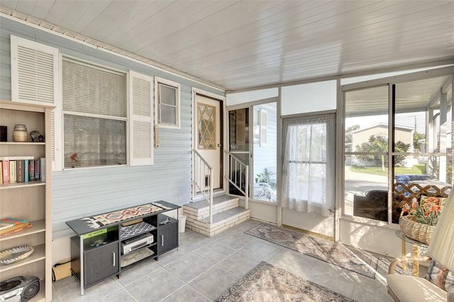 2062 CHAMPION STREET, Sarasota, FL 34231