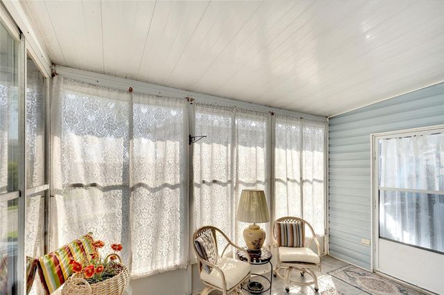 2062 CHAMPION STREET, Sarasota, FL 34231