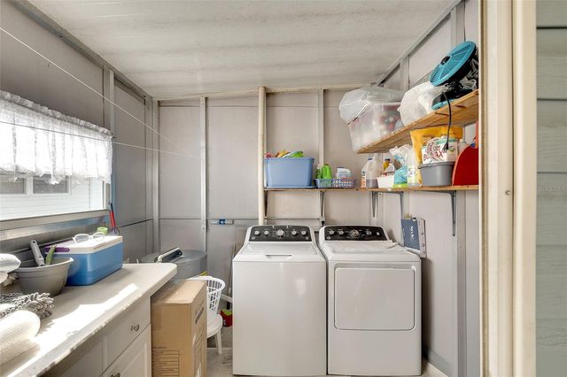 2062 CHAMPION STREET, Sarasota, FL 34231