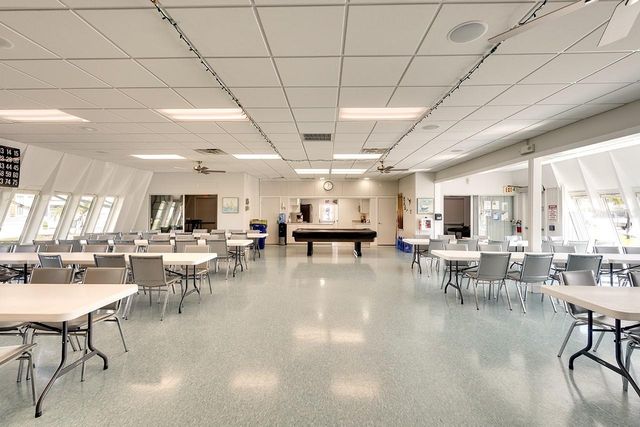 2062 CHAMPION STREET, Sarasota, FL 34231