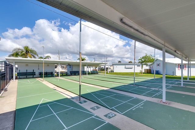 2062 CHAMPION STREET, Sarasota, FL 34231