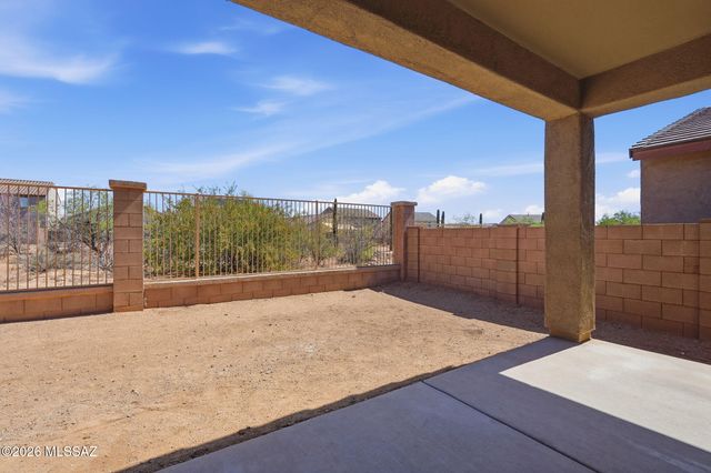 868 W Calle Las Varitas, Sahuarita, AZ 85629