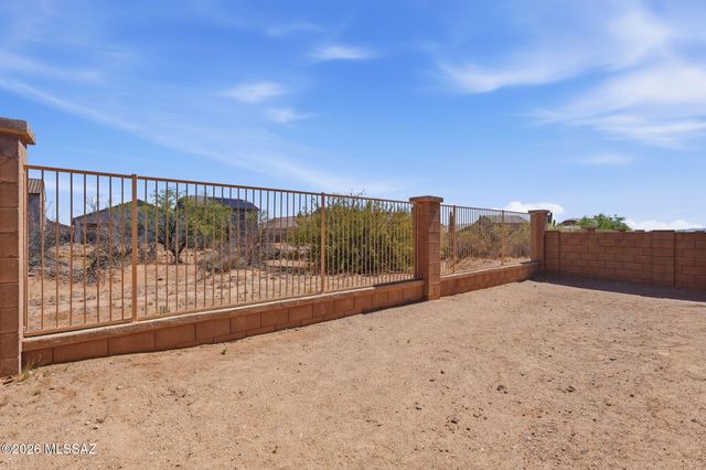 868 W Calle Las Varitas, Sahuarita, AZ 85629