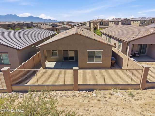 868 W Calle Las Varitas, Sahuarita, AZ 85629