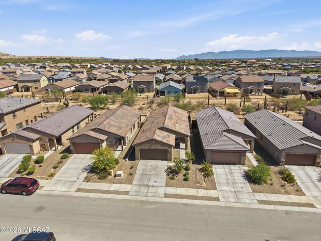868 W Calle Las Varitas, Sahuarita, AZ 85629