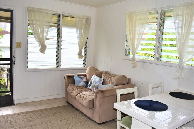 741 Hauoli Street, Honolulu, HI 96826