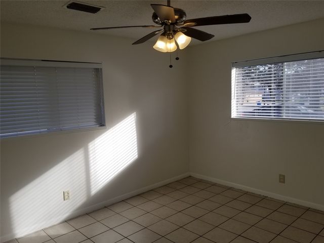 204 Woodlawn Drive, Keene, TX 76059