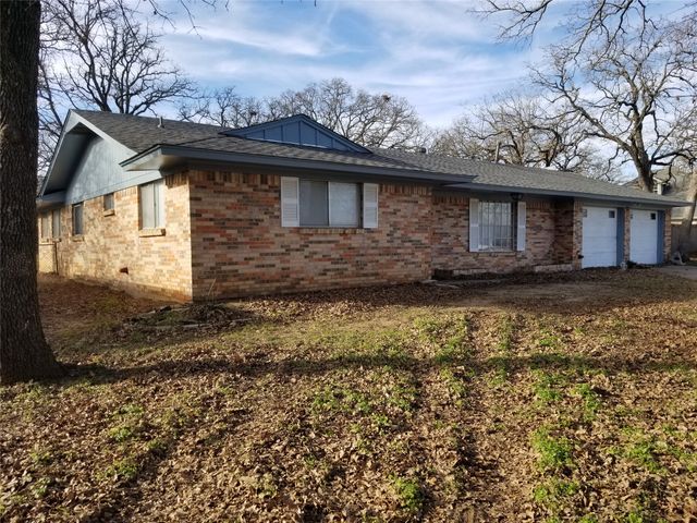 204 Woodlawn Drive, Keene, TX 76059