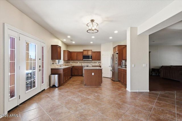 777 E VOLK Lane, San Tan Valley, AZ 85140