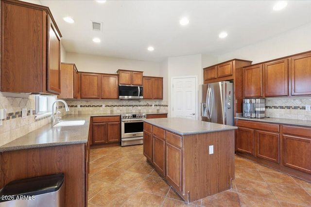 777 E VOLK Lane, San Tan Valley, AZ 85140