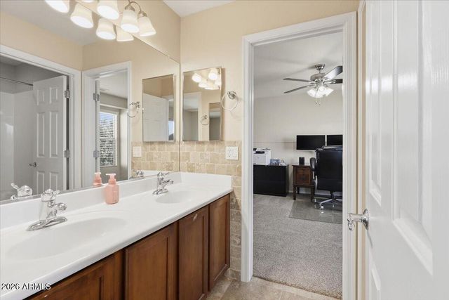 777 E VOLK Lane, San Tan Valley, AZ 85140