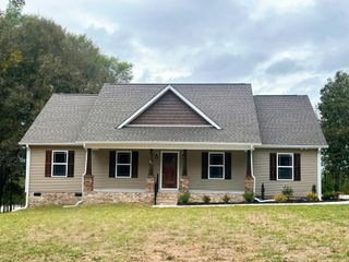 307 Ledgeview Dr, Shelbyville, TN 37160