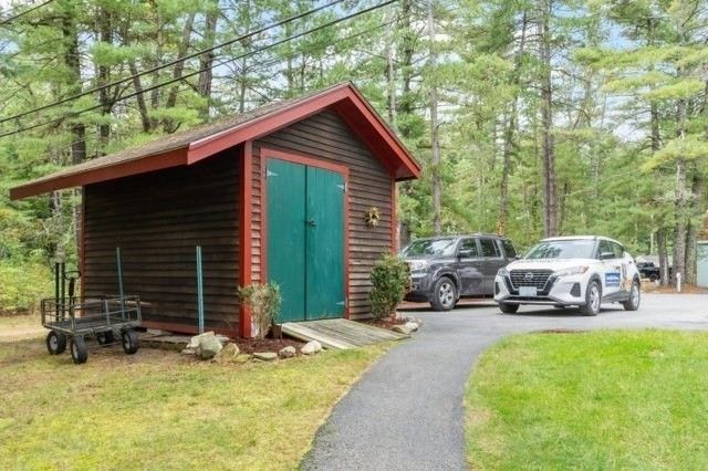 14 Massapoag Way, Dunstable, MA 01827