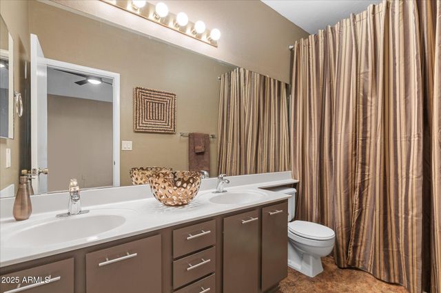 18416 N 46TH Place, Phoenix, AZ 85032