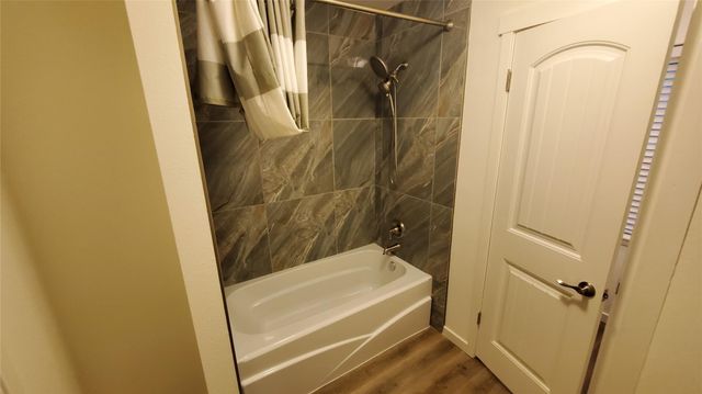 7 Woody Creek Drive, Conroe, TX 77301