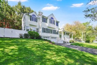 1214 Longmeadow St, Longmeadow, MA 01106