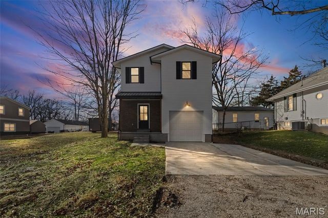 7 N Vine Street, Freeburg, IL 62243