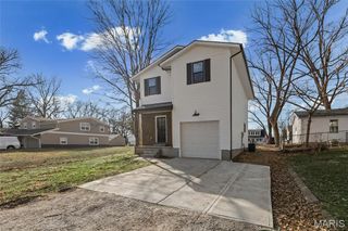 7 N Vine Street, Freeburg, IL 62243