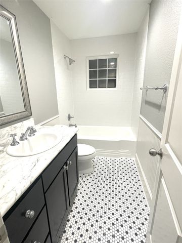 6343 Del Norte Lane, Dallas, TX 75225