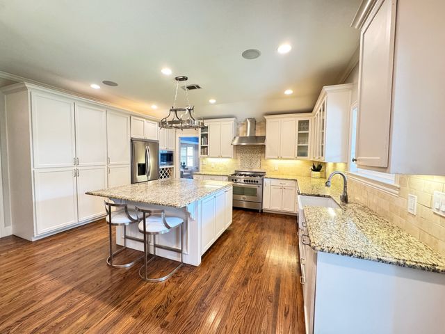 6343 Del Norte Lane, Dallas, TX 75225