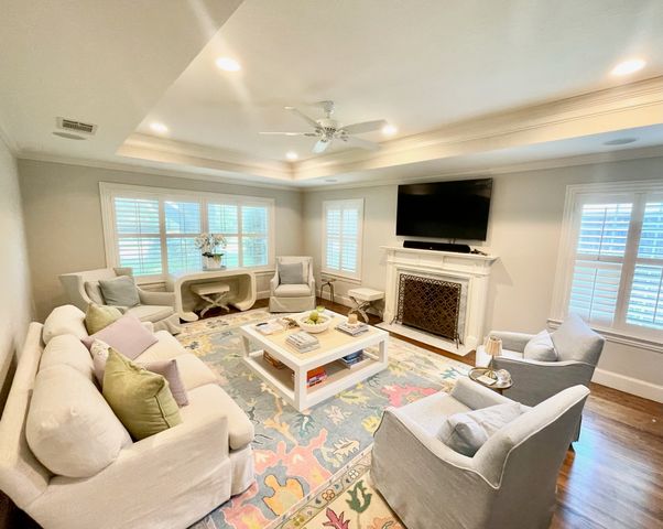 6343 Del Norte Lane, Dallas, TX 75225