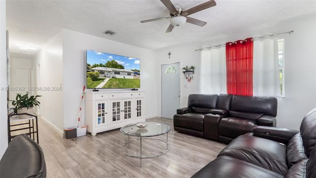 19710 SW 114th Place, Miami, FL 33157