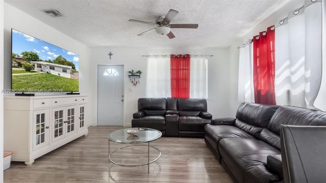 19710 SW 114th Place, Miami, FL 33157