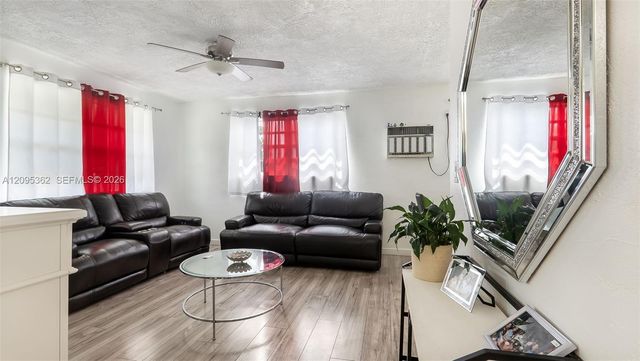 19710 SW 114th Place, Miami, FL 33157