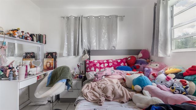 19710 SW 114th Place, Miami, FL 33157