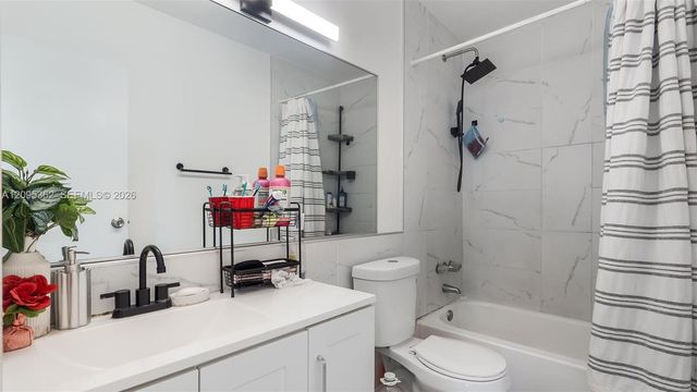 19710 SW 114th Place, Miami, FL 33157