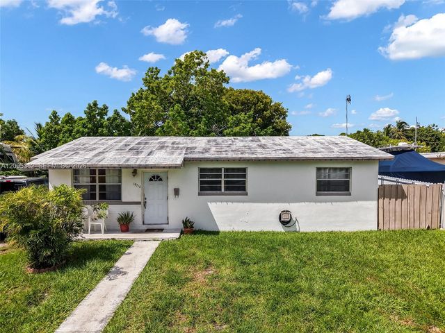 19710 SW 114th Place, Miami, FL 33157
