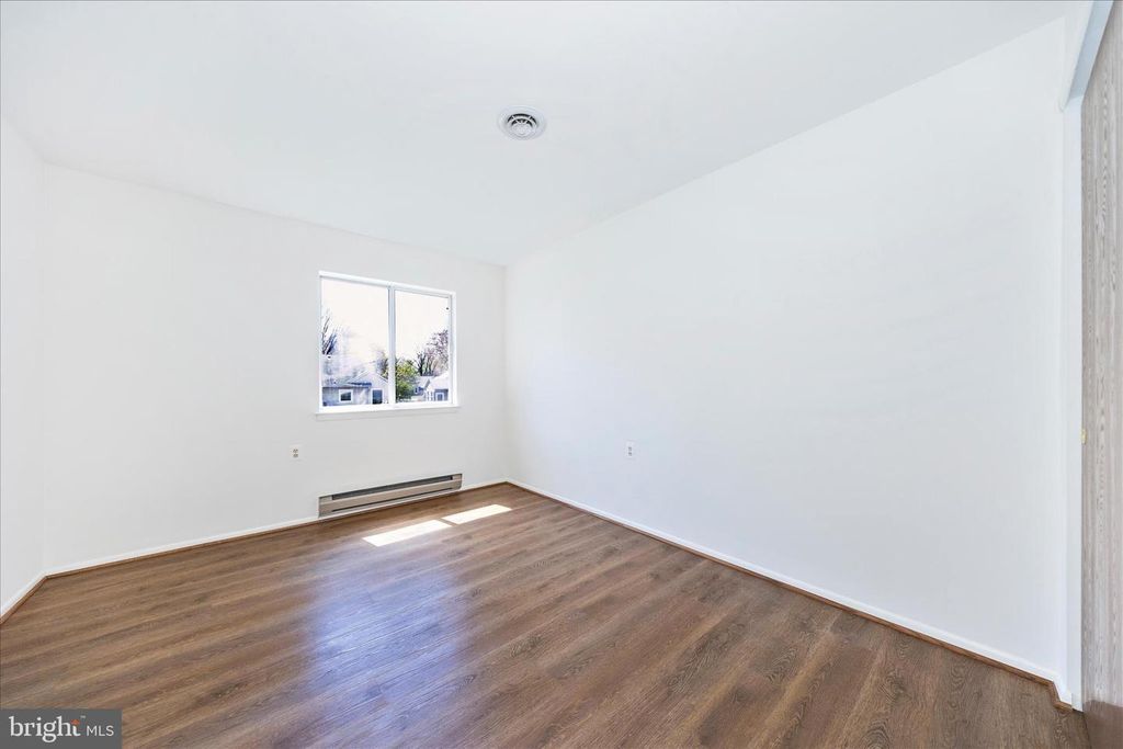 Image 24 of property listing at 5738 BOX ELDER CT, Frederick, MD 21703