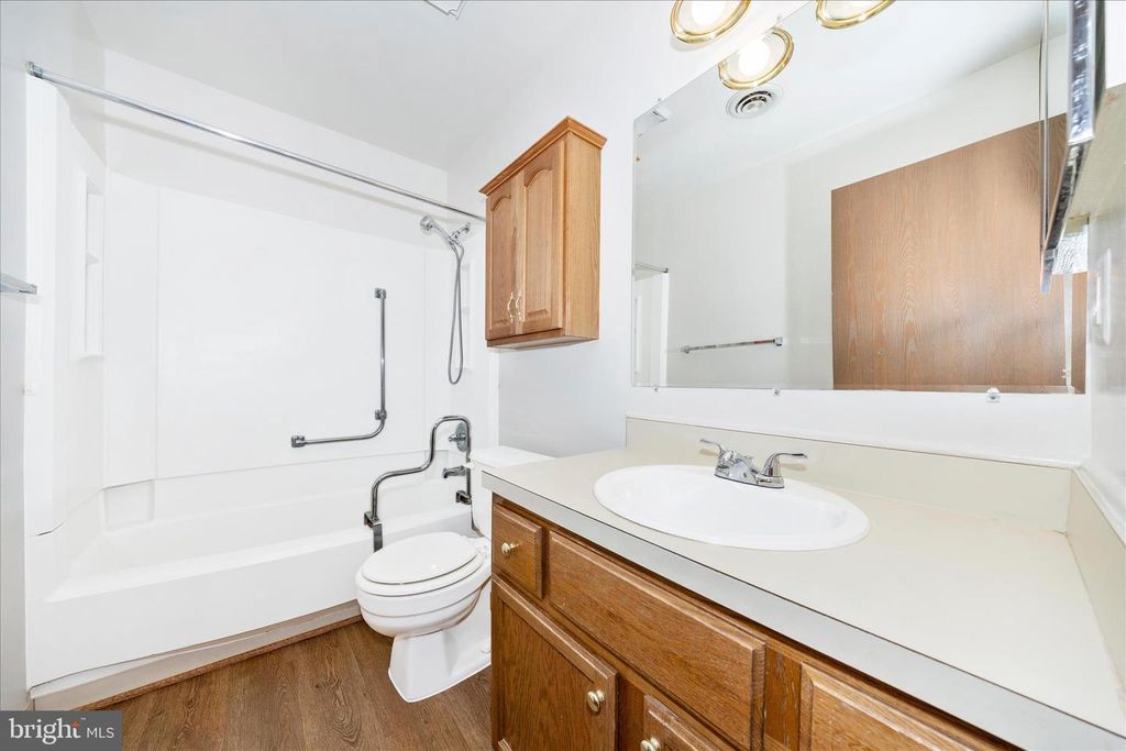 Image 26 of property listing at 5738 BOX ELDER CT, Frederick, MD 21703